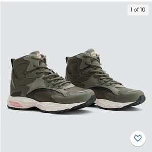 Fabletics Mulholand Hiker Sneaker